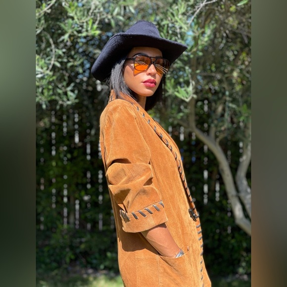 Women's Brown Leather Jacket with Black Trim - Picture 3 of 9